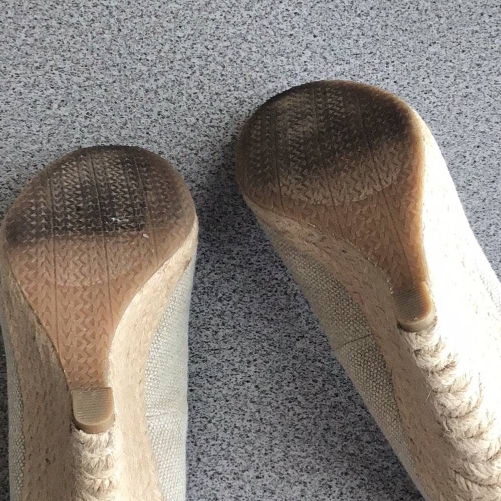 Peep Toe Wedge - Picture 6 of 7